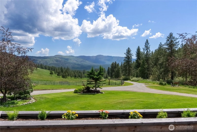 1765 Tunk Creek Road photo 2