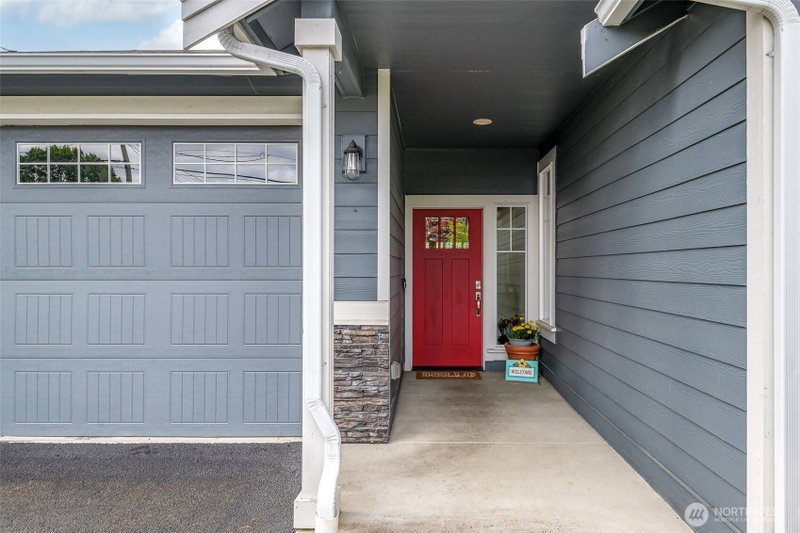 1502 12th Avenue SE photo 2