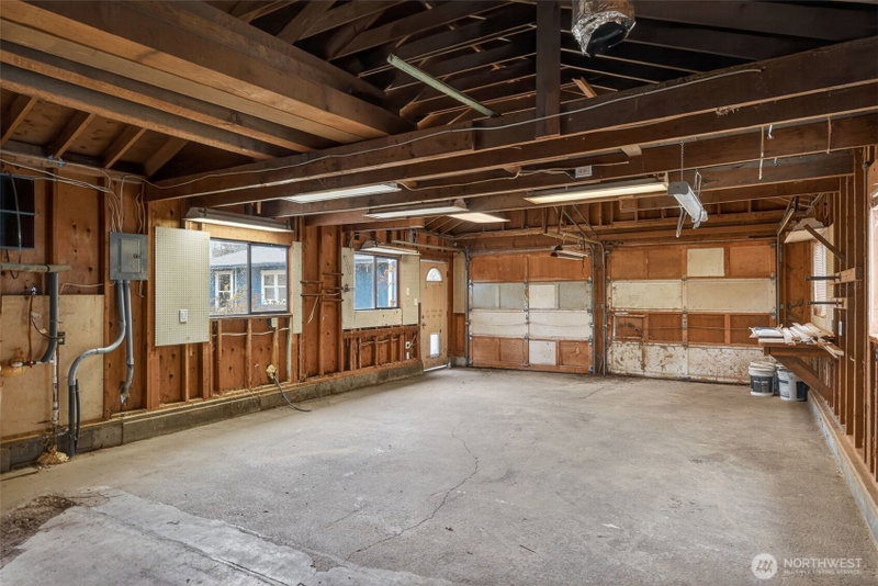 6502 48th Street E photo 31