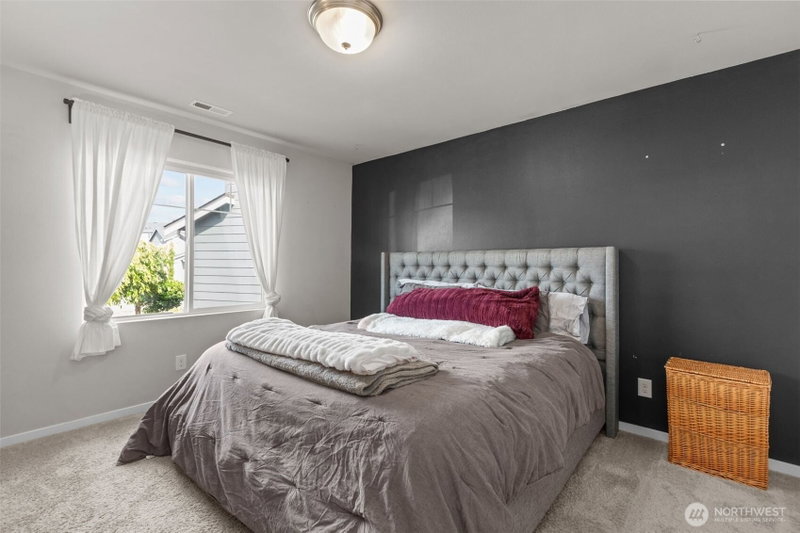 10824 185th Street E photo 2