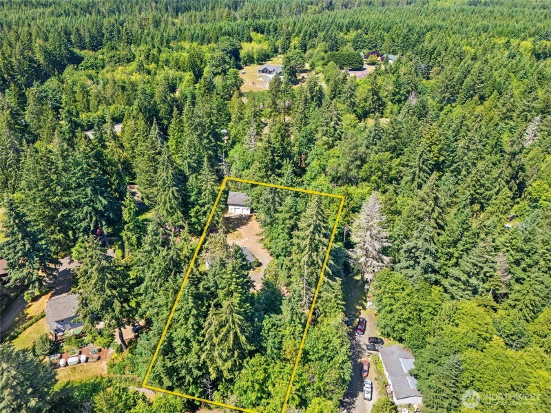 131 SE Driftwood Lane photo 2