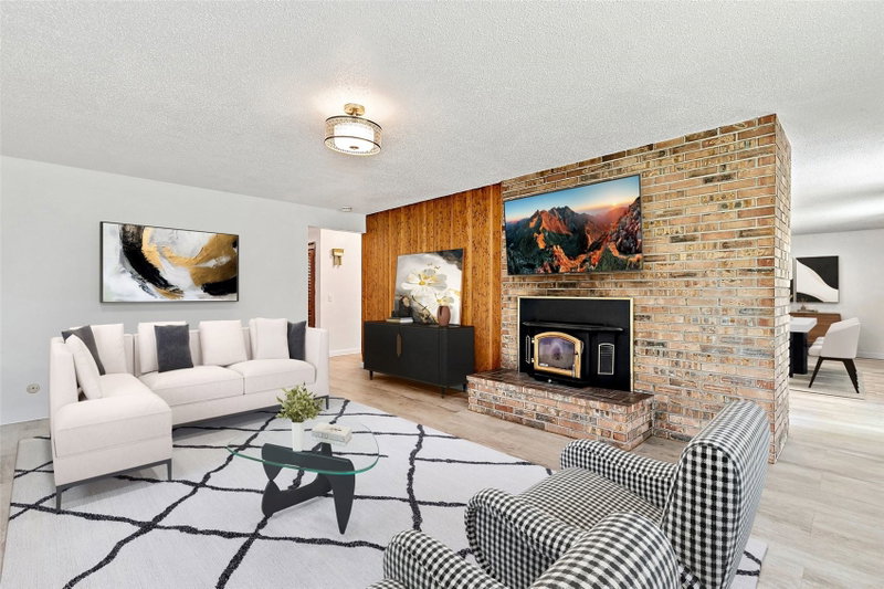 9015 E D Street photo 2