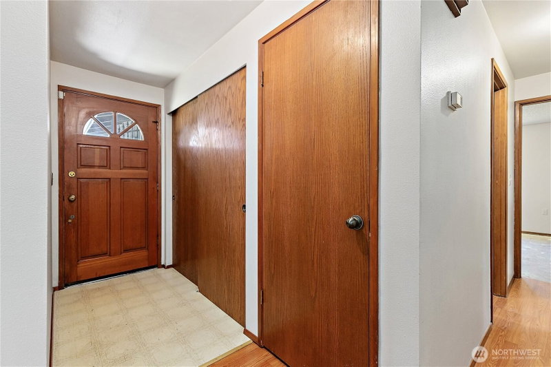 1618 172nd Street E photo 2