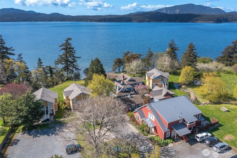 326 Olga Road photo 1