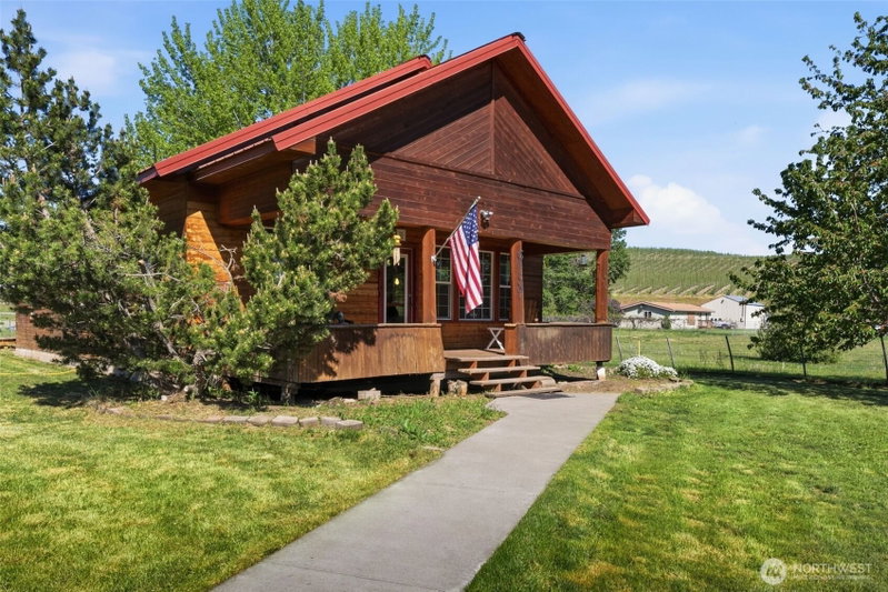 122 Lynch Lane photo 1
