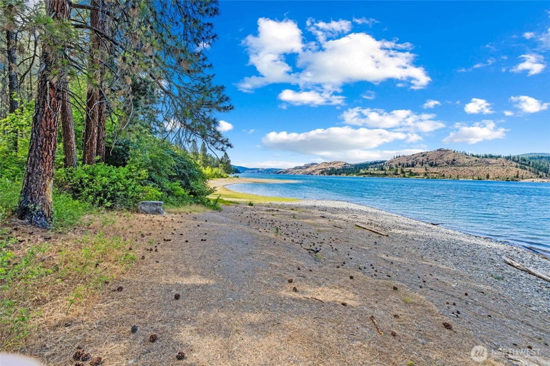 41840 Porcupine Bay Road N photo 40