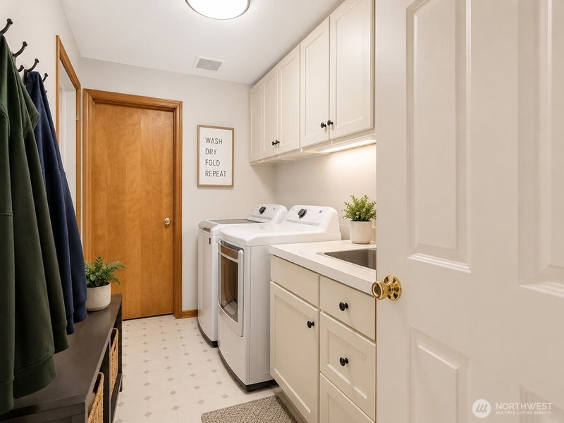 219 7TH Street NE photo 28
