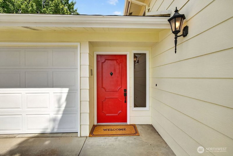 909 N James Avenue photo 38