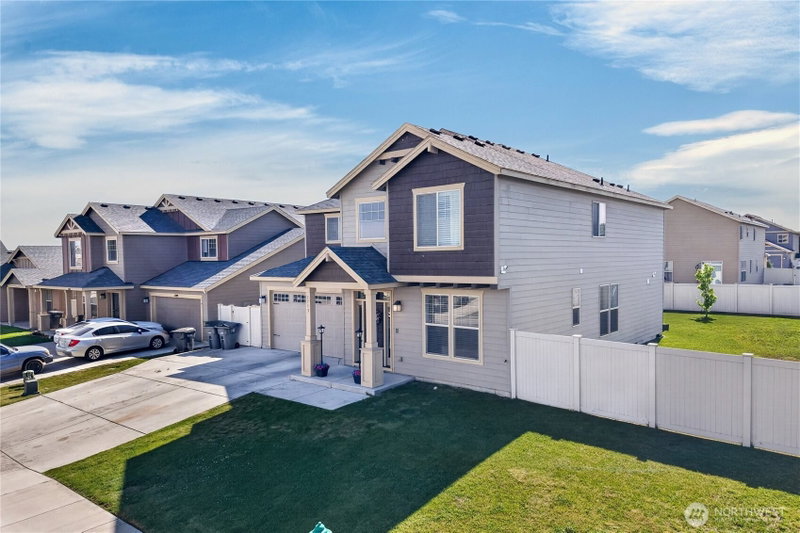 1713 Liberty Lane photo 2