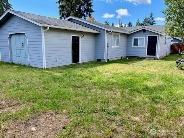 416 Mckenzie Avenue SW photo 2