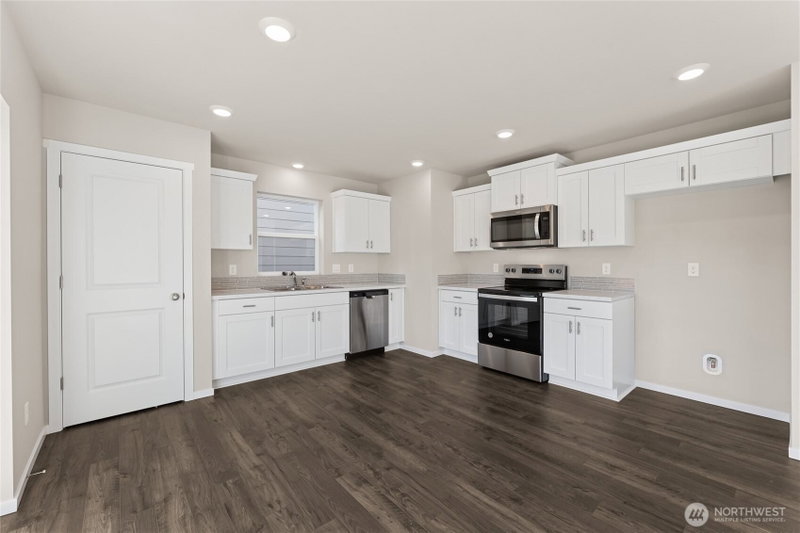 5850 Ivanoff Lane SW #14 photo 2