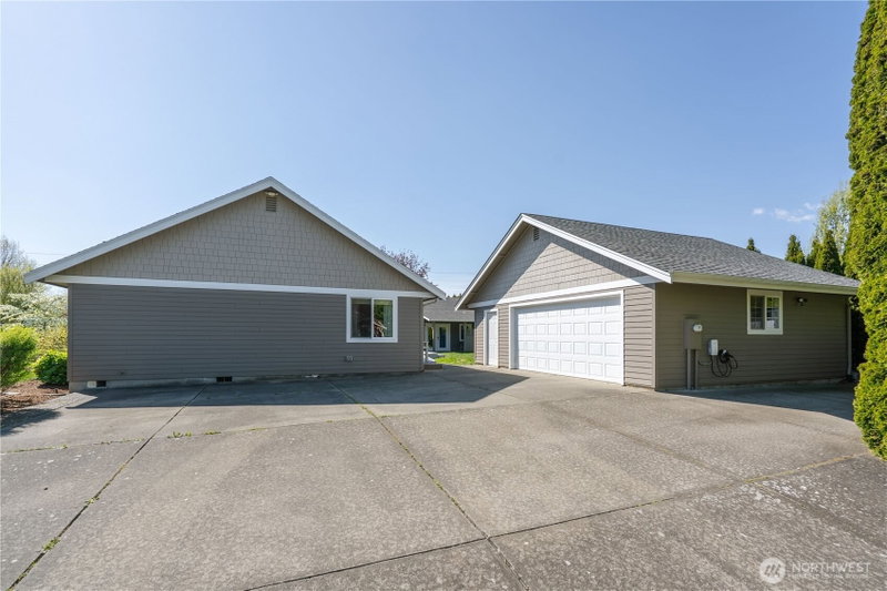 1277 Aaron Drive photo 33