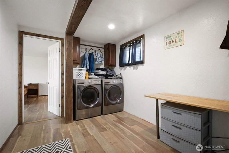 1240 W Huntzinger Road photo 30