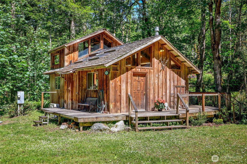 2687 Center Road photo 1