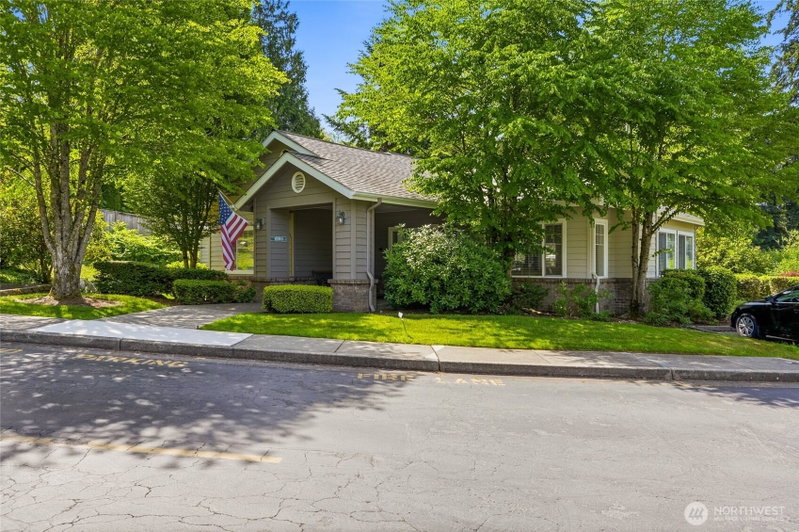 16714 Cobblestone Drive #102 photo 32