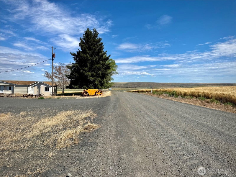 7603 Coyote Heights Road N photo 35