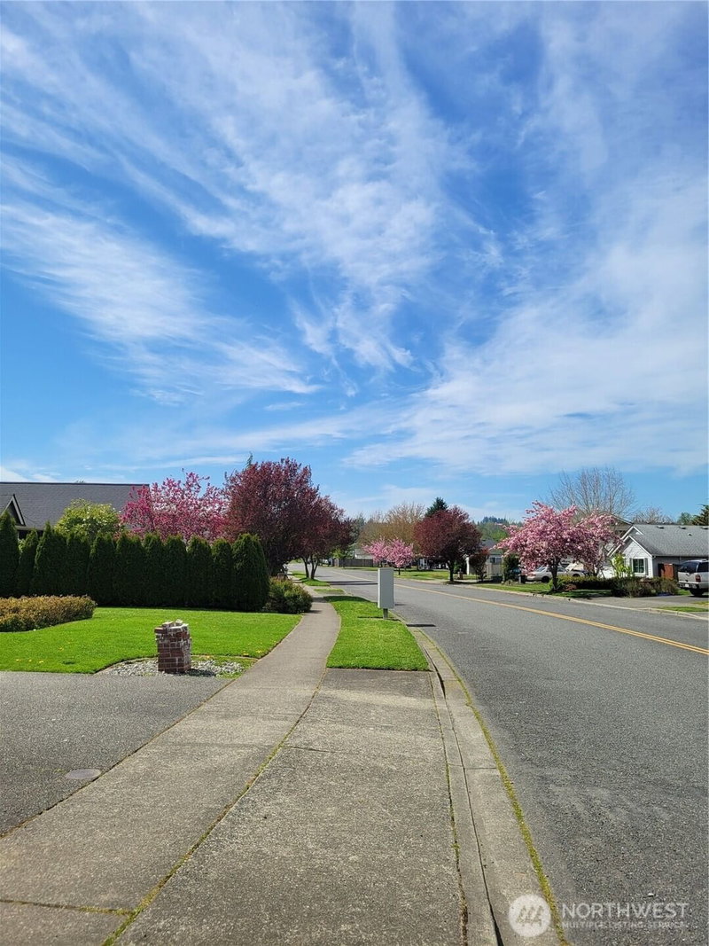 506 Skinner Way SW photo 5