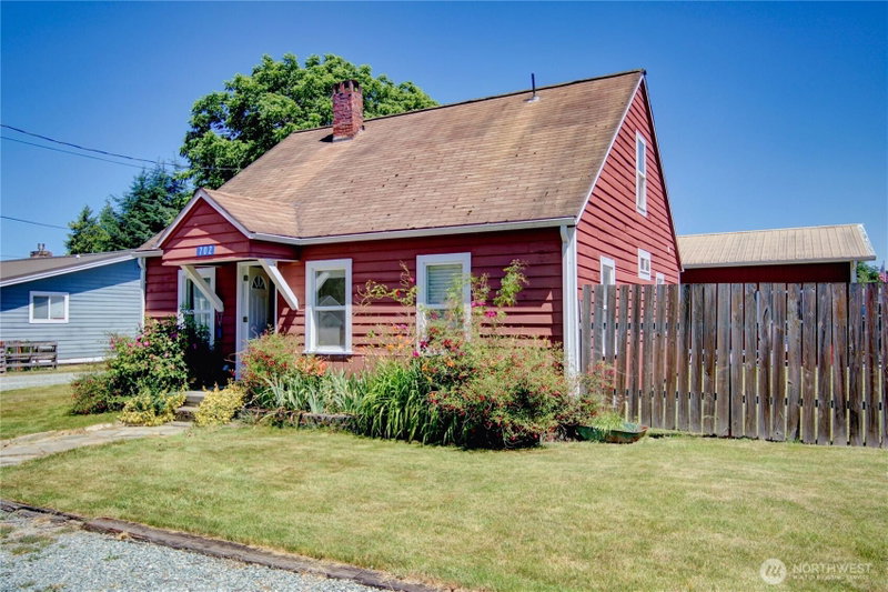 702 N Skagit Street photo 2