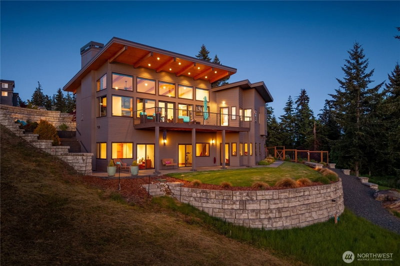4320 Samish Crest Drive photo 2