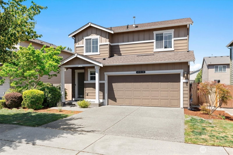 19516 SE 270th Place photo 1