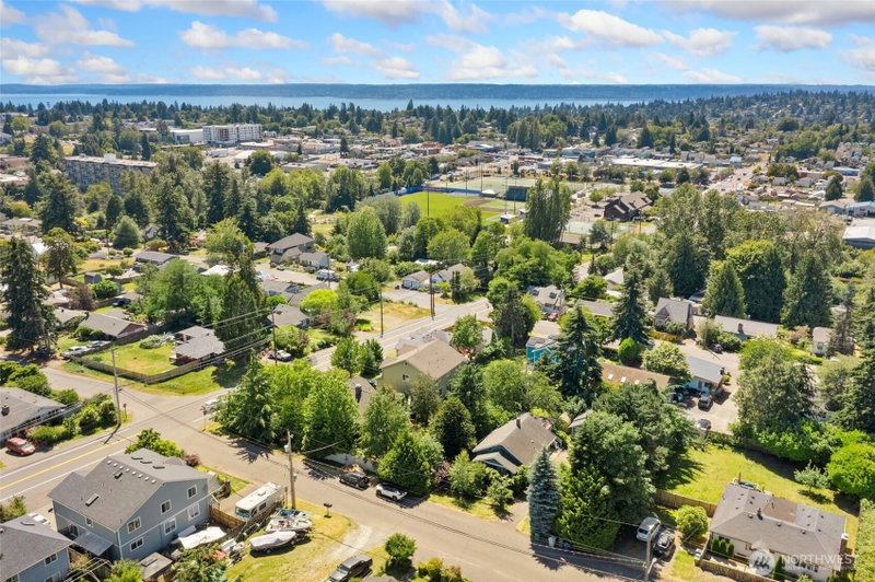 10045 10th Avenue SW photo 40