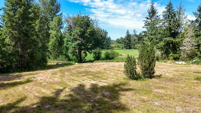 21842 Elbow Lake Road SE photo 2