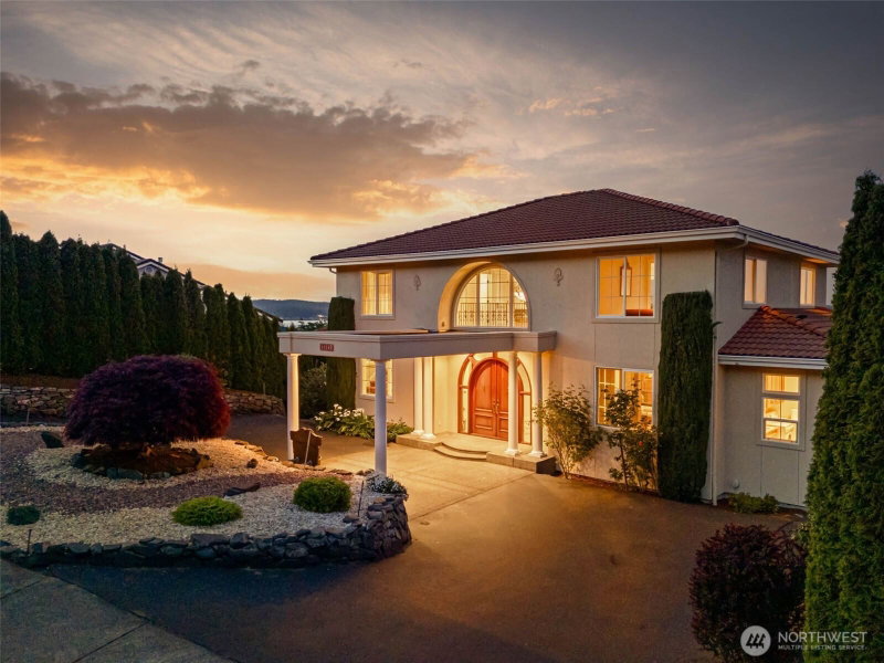 11182 Aquila Place NE photo 2