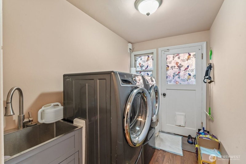 422 Crown Drive photo 40