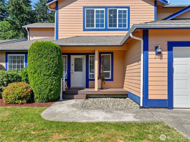 2115 Craig Road SE photo 2