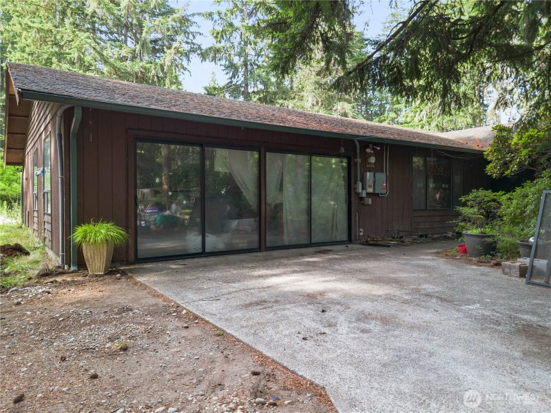 7007 85th Lane SE photo 2