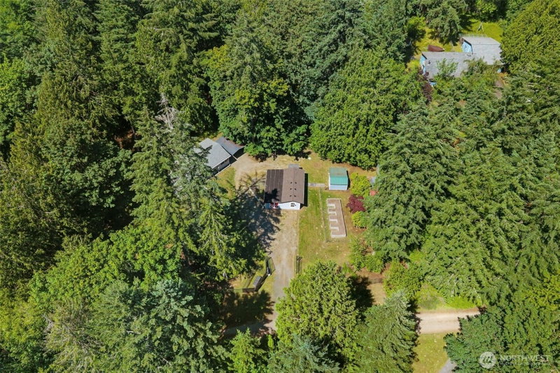 12487 Old Military Road NE photo 37