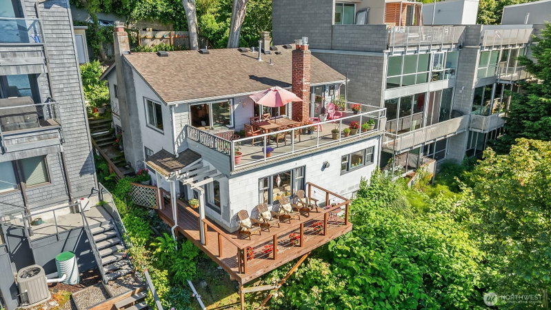 2115 Bonair Drive SW photo 2