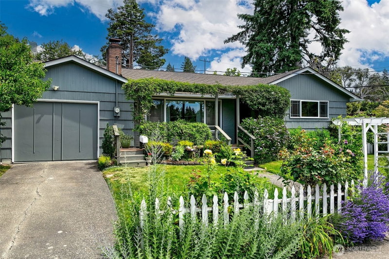 4854 47th Avenue SW photo 2