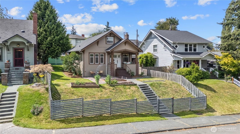 3416 Nassau Street photo 2