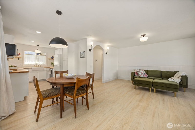 123 Chris Street photo 2