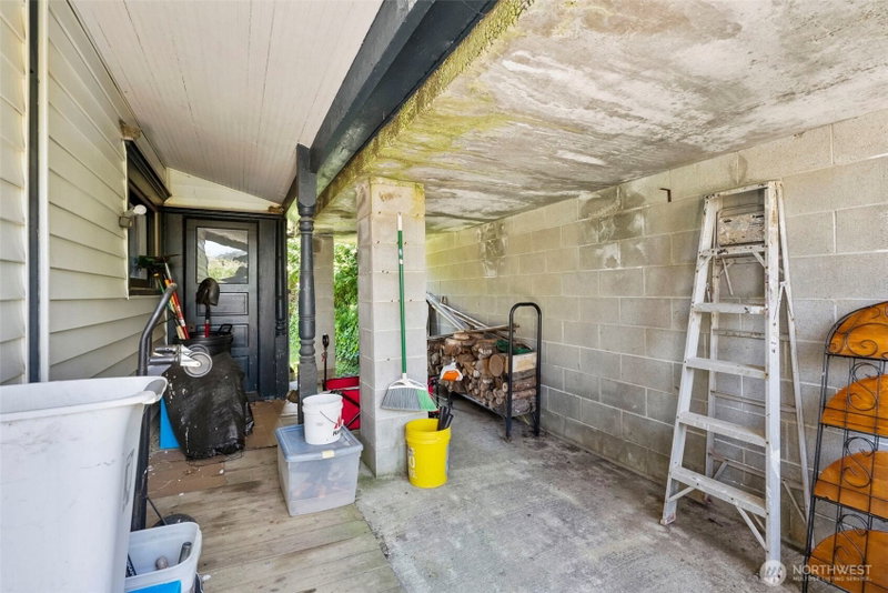 714 W First Street photo 40