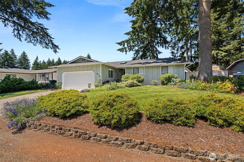 9138 Skokomish Way NE photo 2
