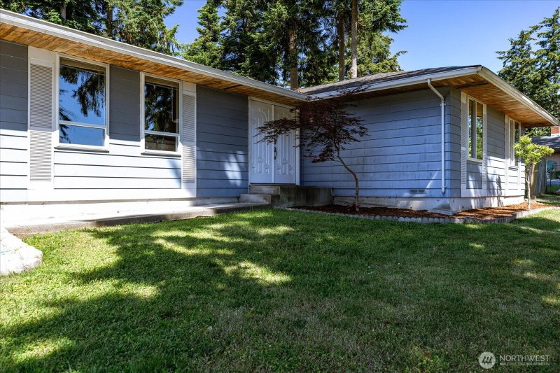 2473 Olympic Drive photo 2