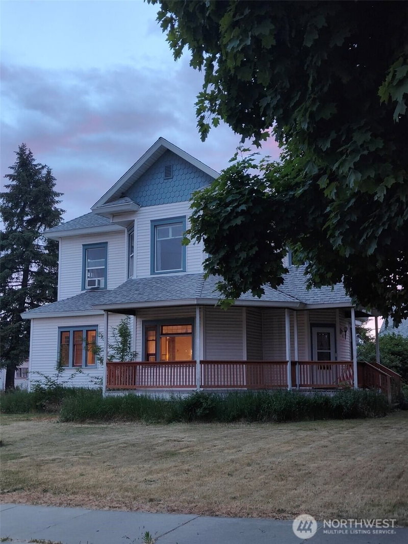 703 Washington photo 1