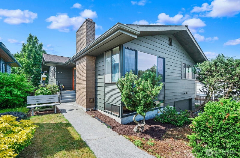 3751 SW Rose Street photo 1
