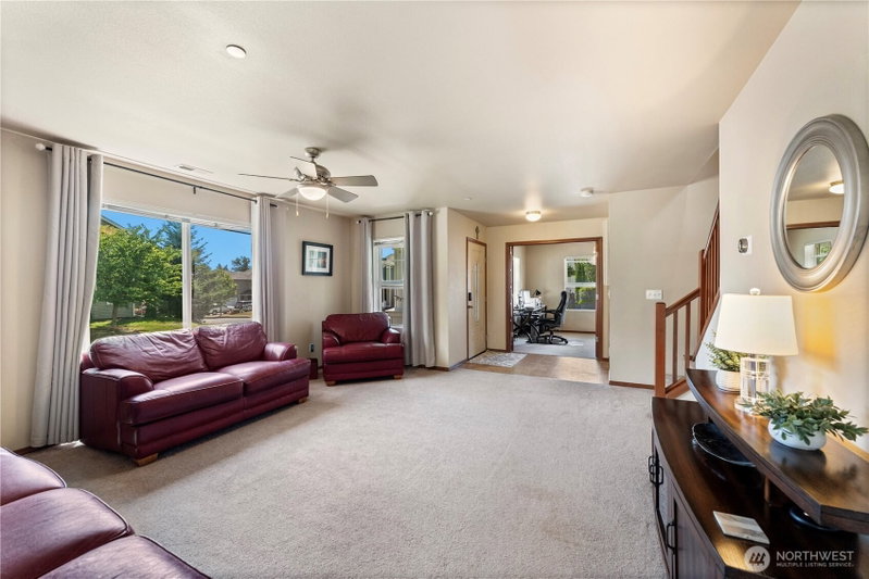 3197 Sheaser Way photo 2