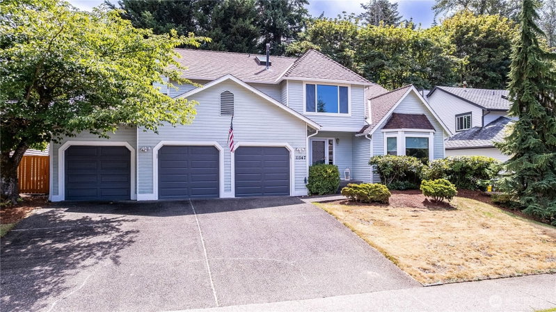 11547 SE 323rd Place photo 1