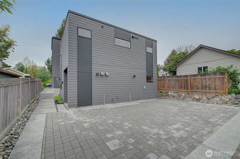 7914 34th Avenue SW photo 16