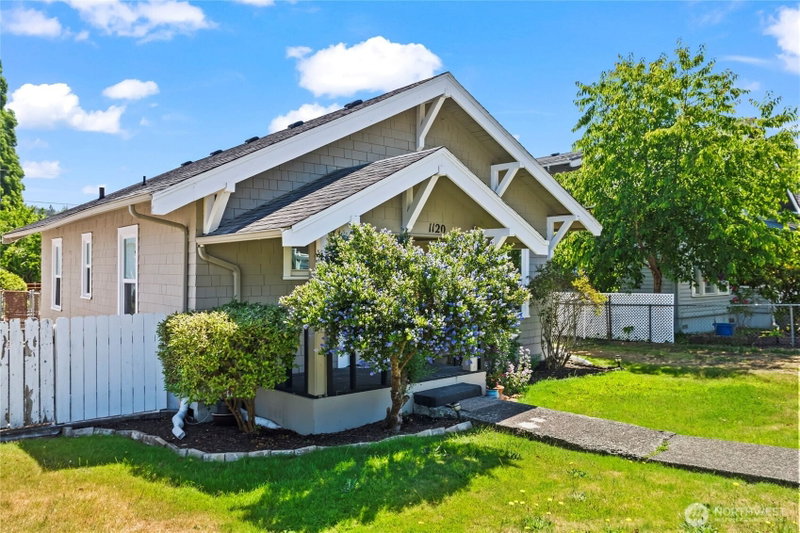 1120 Lincoln Street photo 27