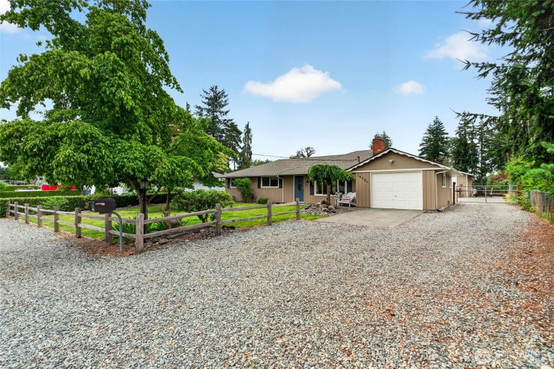 10521 50th Avenue E photo 2