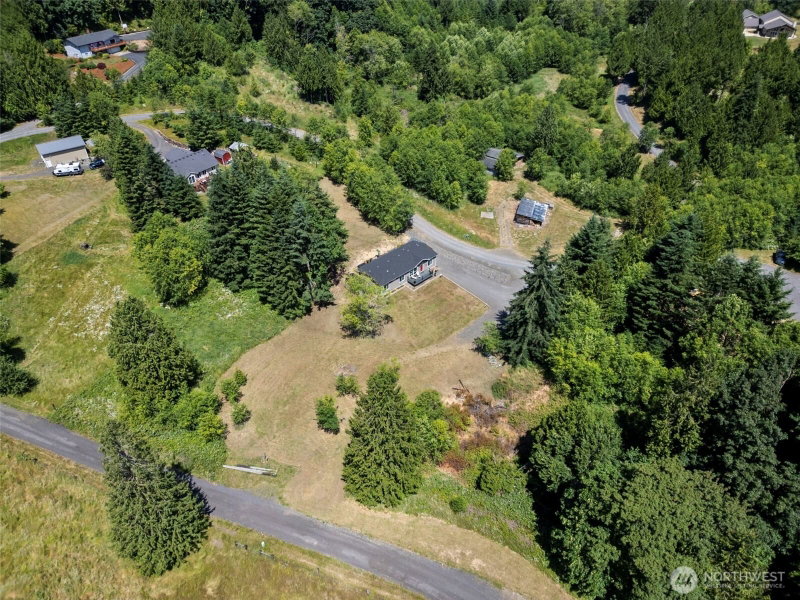 458 N 50th Avenue photo 39