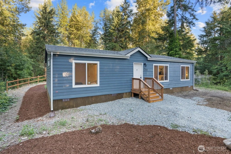 24917 48th Avenue E photo 2