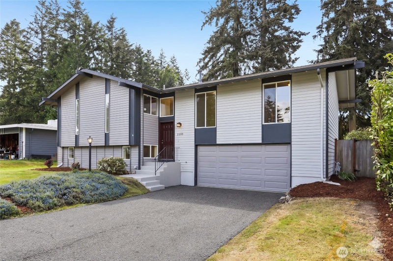 2103 168th Ave NE photo 2
