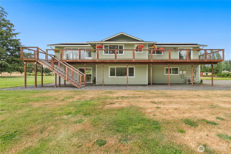 8360 Valley View Road photo 1