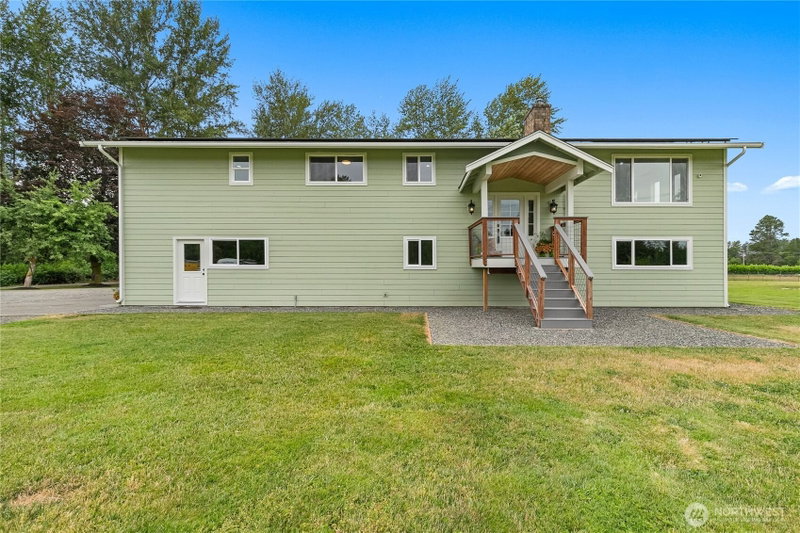 8360 Valley View Road photo 2